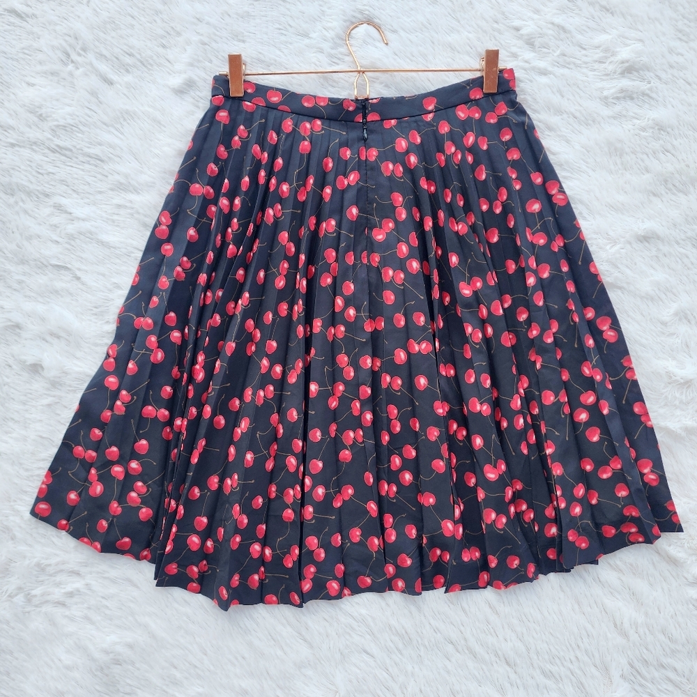 J. Crew Pleated Accordian Blackβ Cherry Print Skirt - Picture 6 of 9